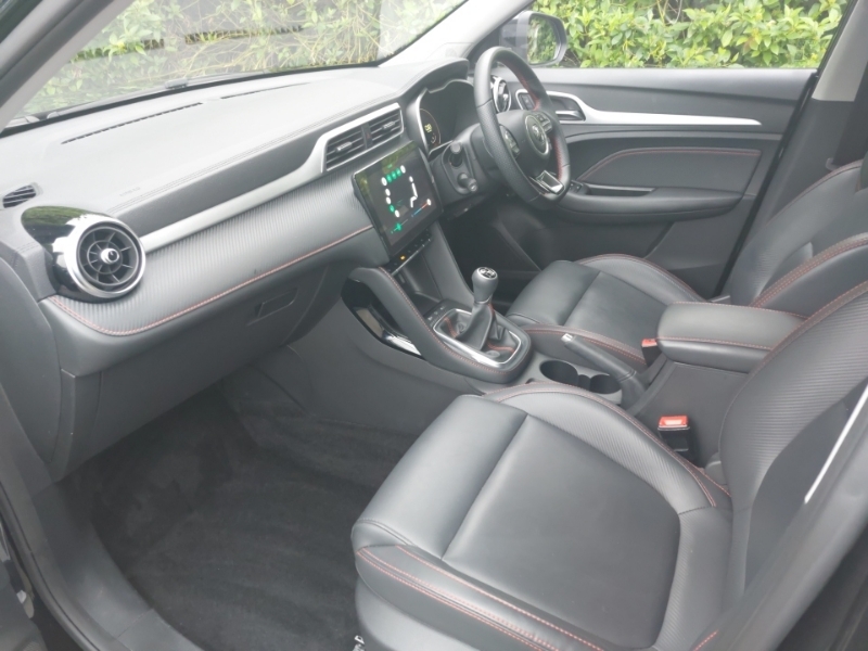 MG ZS 1.5 Vti-tech Exclusive Black #5