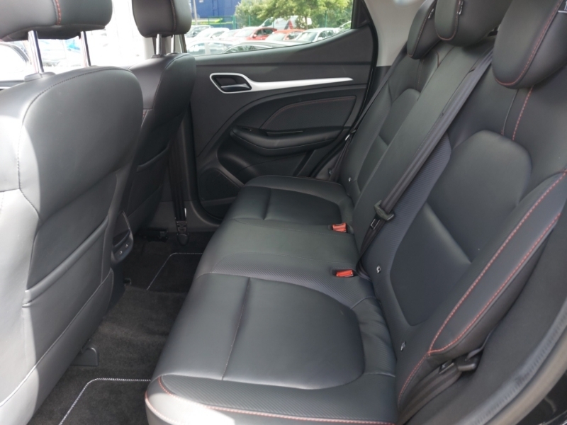 MG ZS 1.0T Gdi Exclusive Dct Black #6
