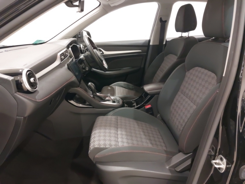 MG ZS 1.0T Gdi Excite Dct Black #5