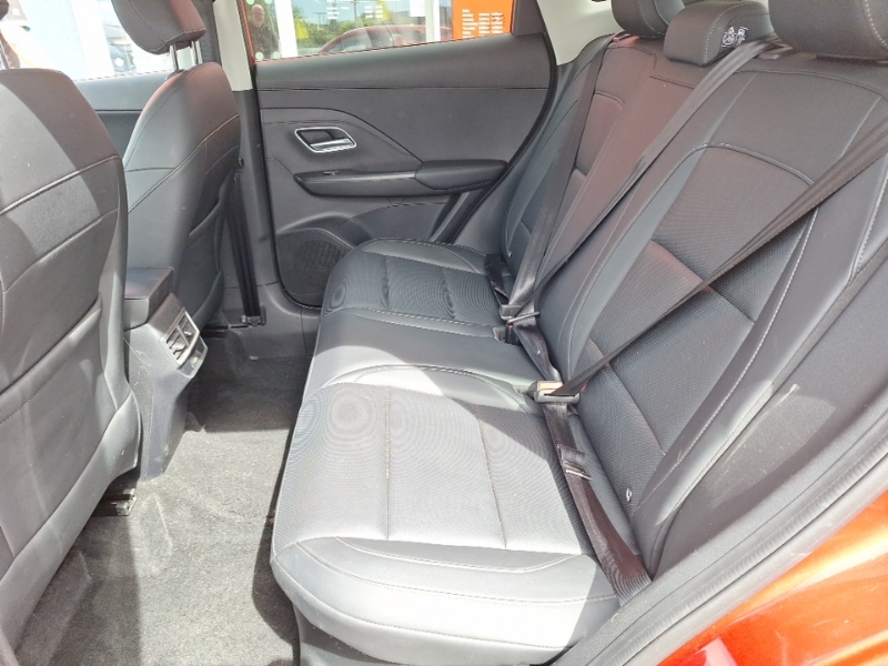 MG ZS 1.5 Hybrid Trophy Red #6