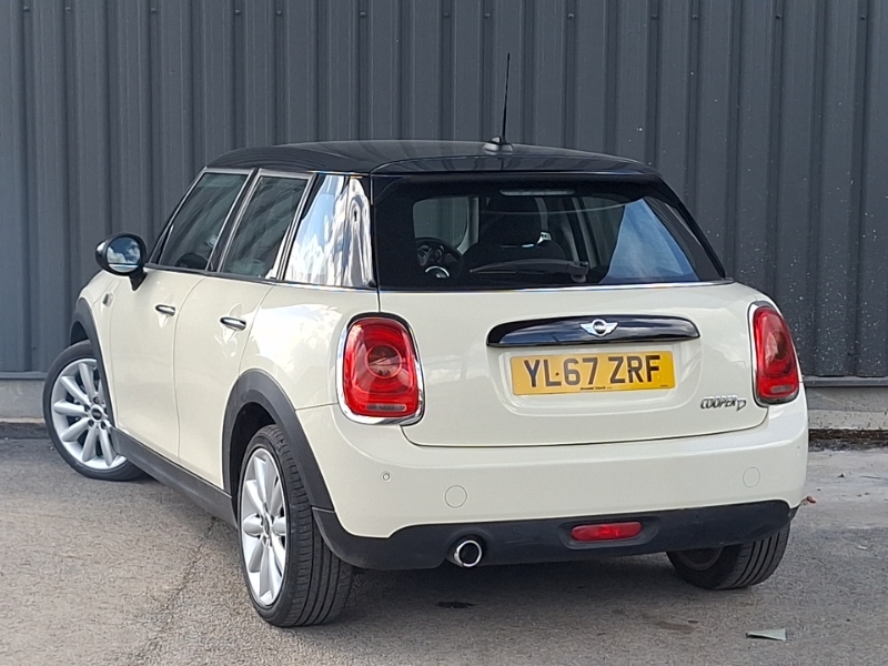 Mini Hatch 1.5 Cooper D YL67ZRF White #2