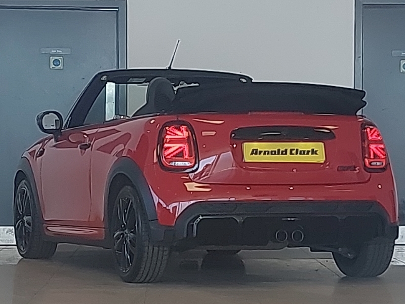 Mini Convertible 2.0 Cooper S Sport Red #2