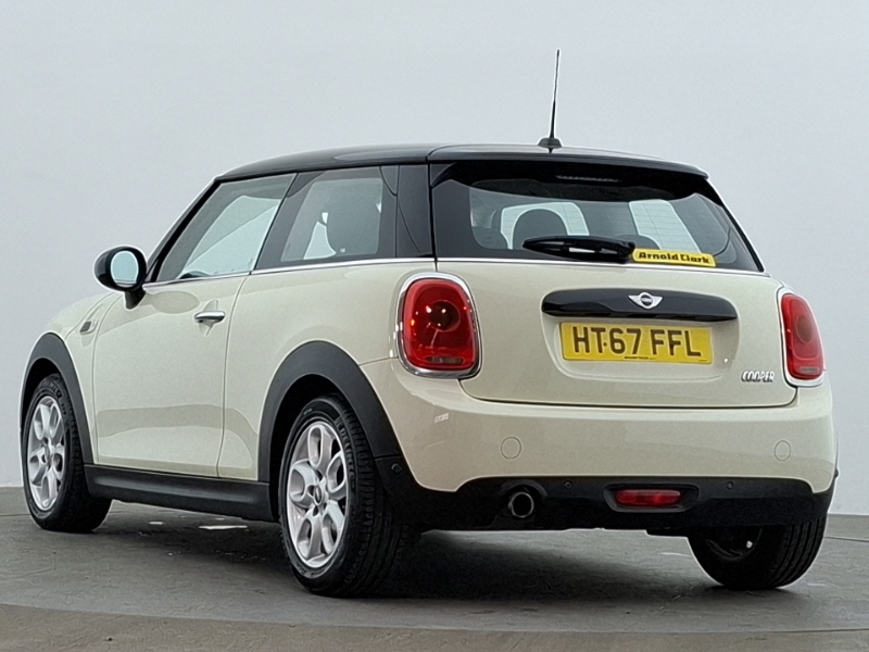 Mini Hatch 1.5 Cooper White #2