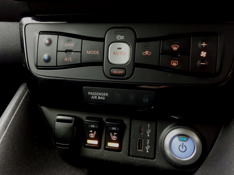 Nissan Leaf Hatchback Grey #15