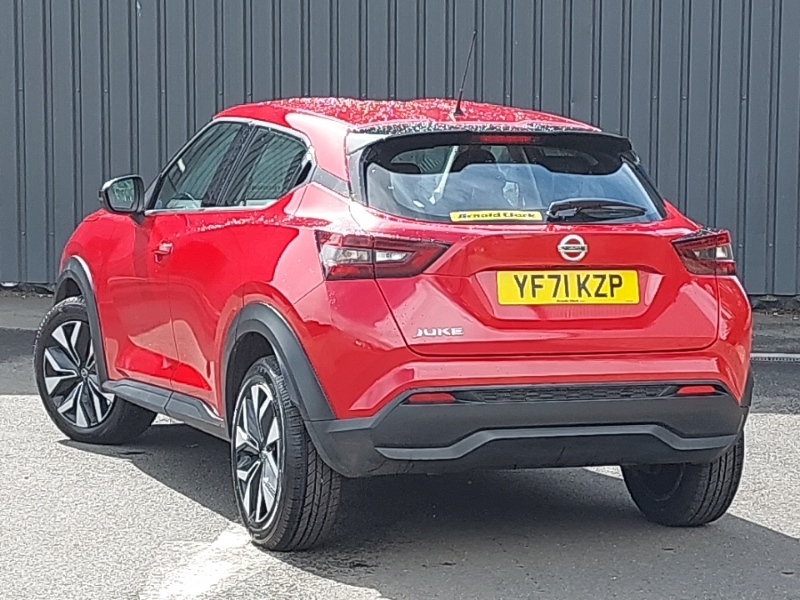 Nissan Juke Hatchback Black #2