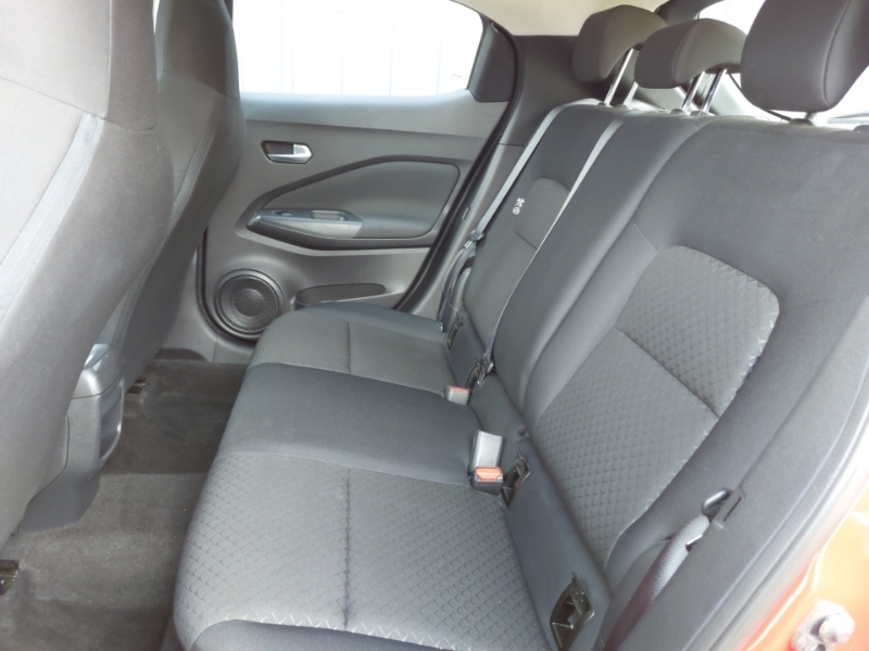 Nissan Juke Hatchback Black #6
