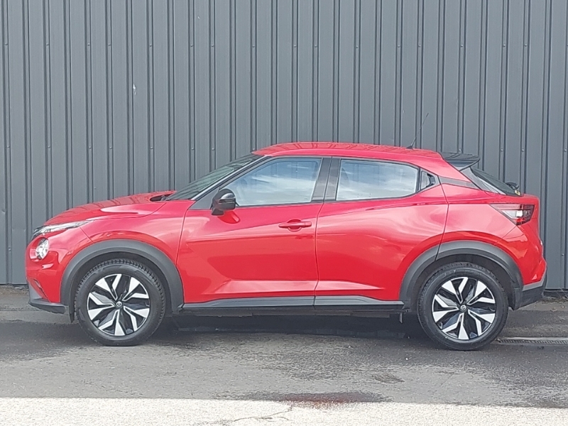 Nissan Juke Hatchback Black #4