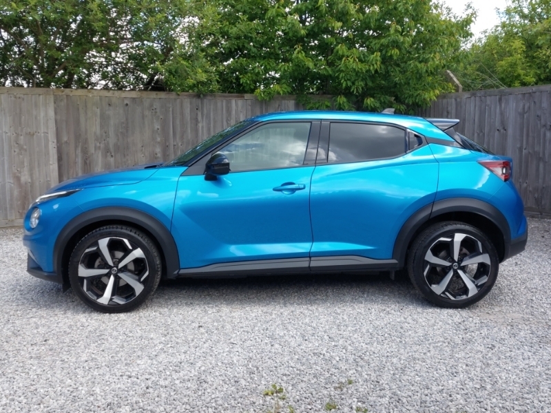 Nissan Juke 1.0 Dig-t 114 Tekna SM22OSV Blue #4