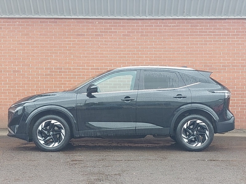 Nissan Qashqai 1.3 Dig-t Mh N-connecta DP24WLO Black #4