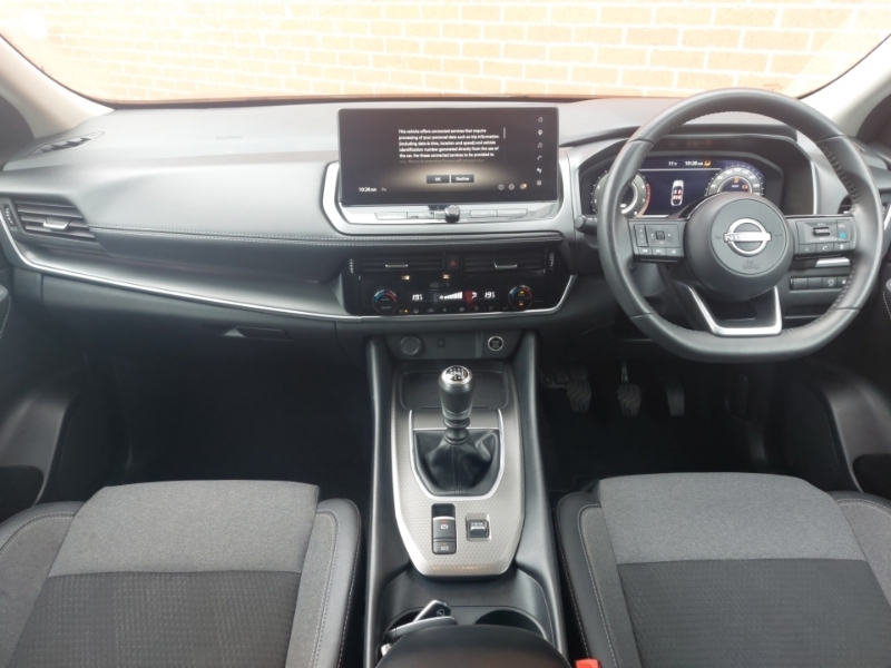 Nissan Qashqai 1.3 Dig-t Mh N-connecta DP24WLO Black #3