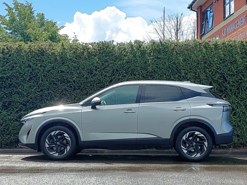 Nissan Qashqai 1.3 Dig-t Mh N-connecta Glass Roof SM25ZCK Silver #4
