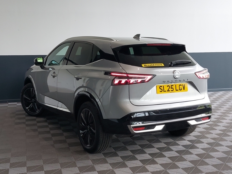 Nissan Qashqai 1.3 Dig-t Mh Tekna SL25LGV Silver #2