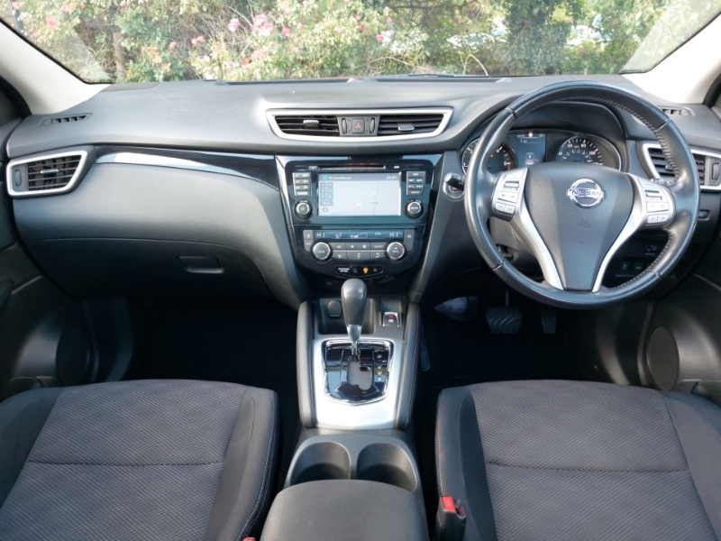 Nissan Qashqai 1.6 Dci N-tec Xtronic Red #3