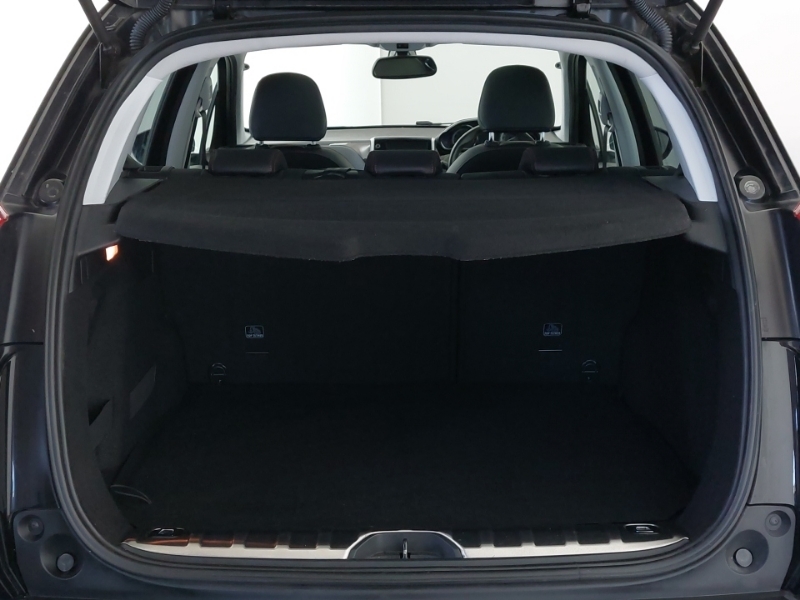 Peugeot 2008 2008 Active Red #18