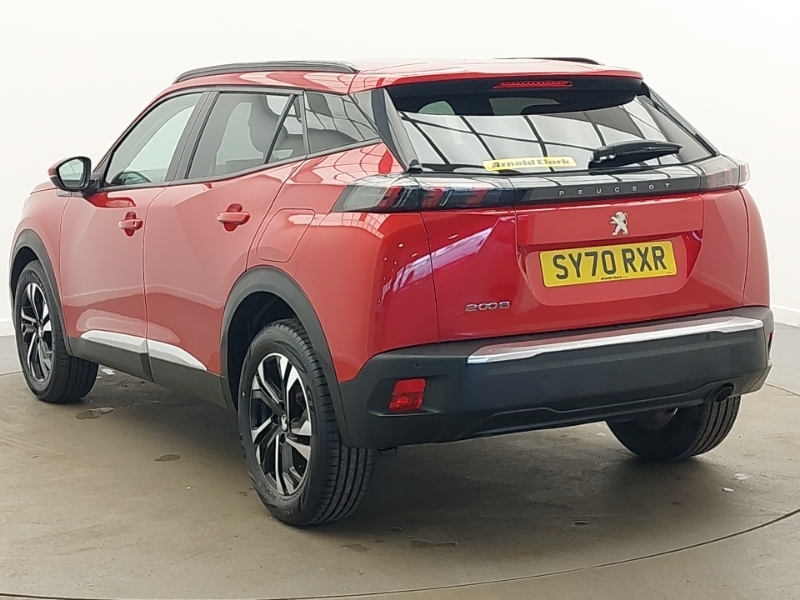 Peugeot 2008 1.2 Puretech Allure Premium Red #2