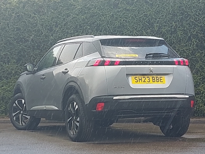 Peugeot 2008 1.2 Puretech Allure Premium Grey #2