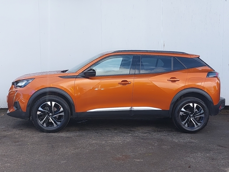 Peugeot 2008 1.2 Puretech Allure Premium Orange #4