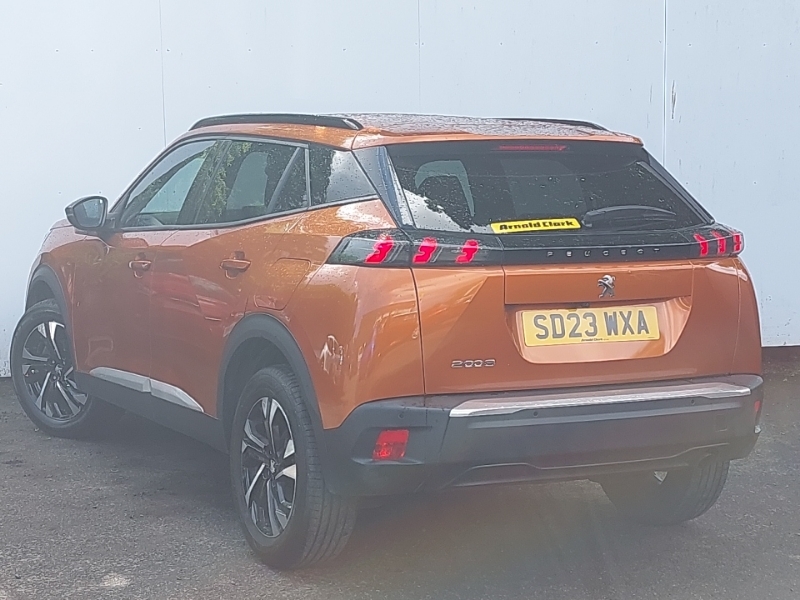 Peugeot 2008 1.2 Puretech Allure Premium Orange #2