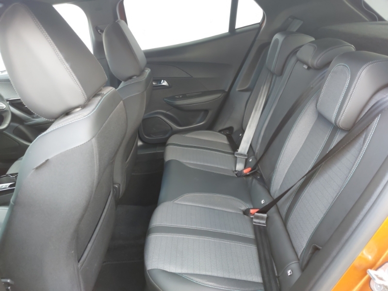 Peugeot 2008 1.2 Puretech Allure Premium Orange #6