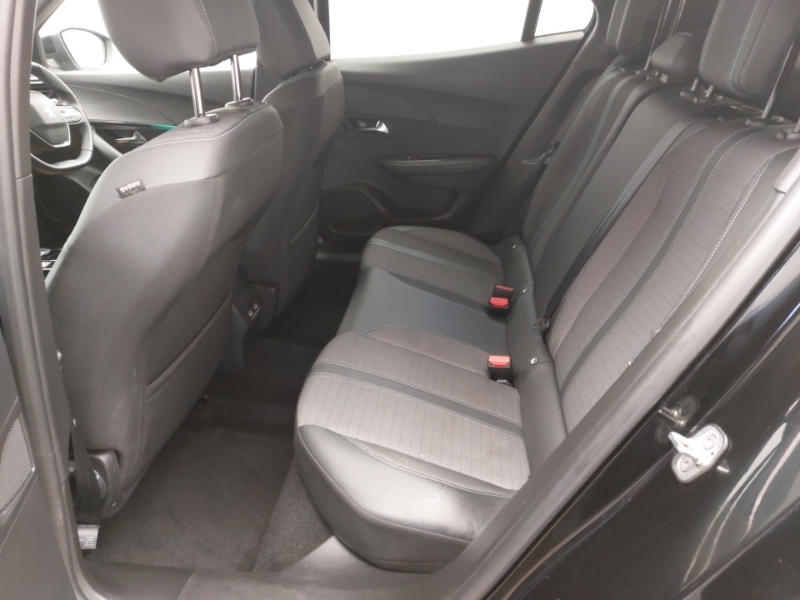 Peugeot 2008 1.2 Puretech Allure Premium Black #6