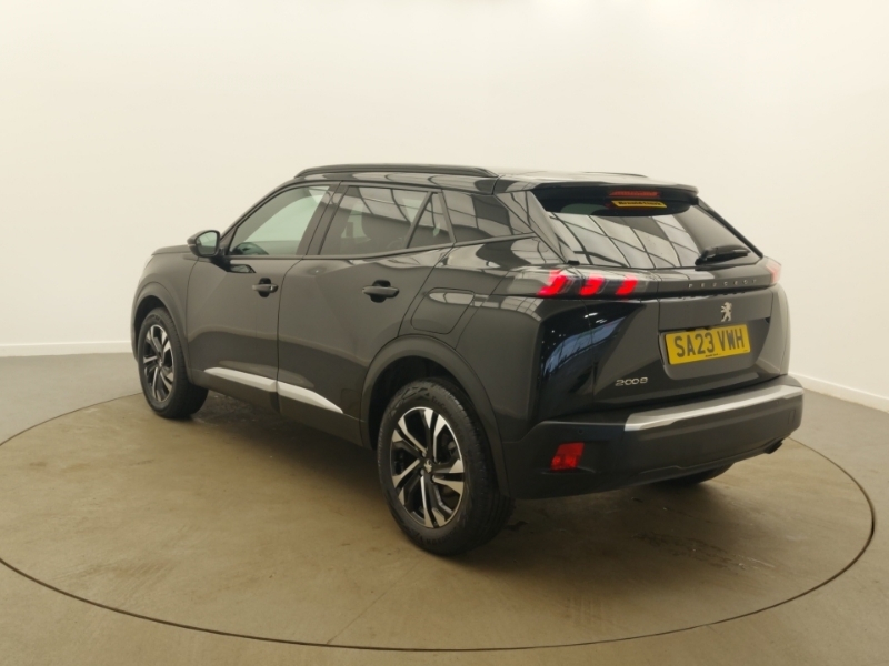 Peugeot 2008 1.2 Puretech Allure Premium Black #2