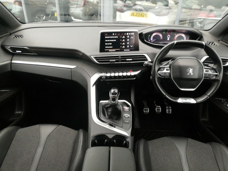 Peugeot 5008 1.5 Bluehdi Gt Line Premium Grey #3