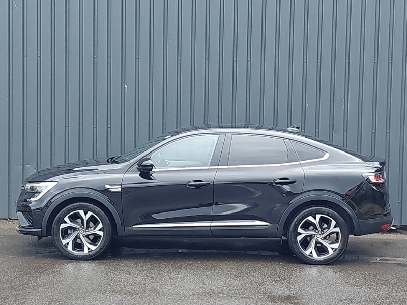 Renault Arkana 1.6 E-tech Fhev 145 Techno Black #4