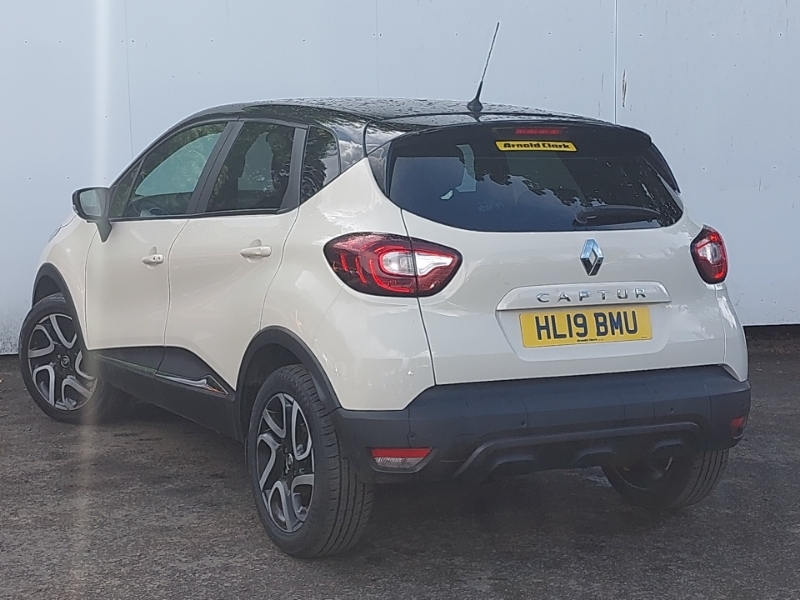 Renault Captur 0.9 Tce 90 Iconic Black #2
