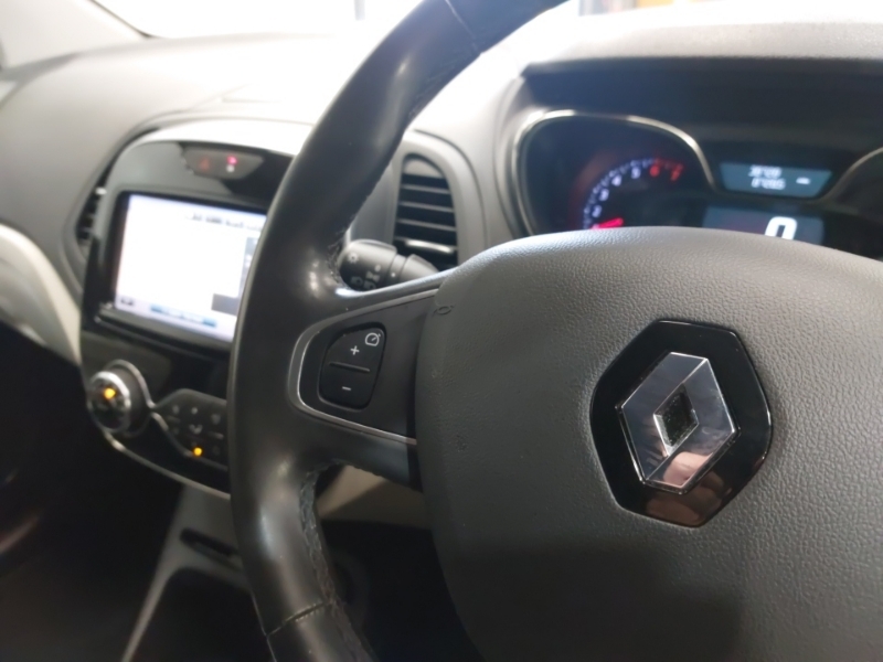 Renault Captur 0.9 Tce 90 Play Black #17