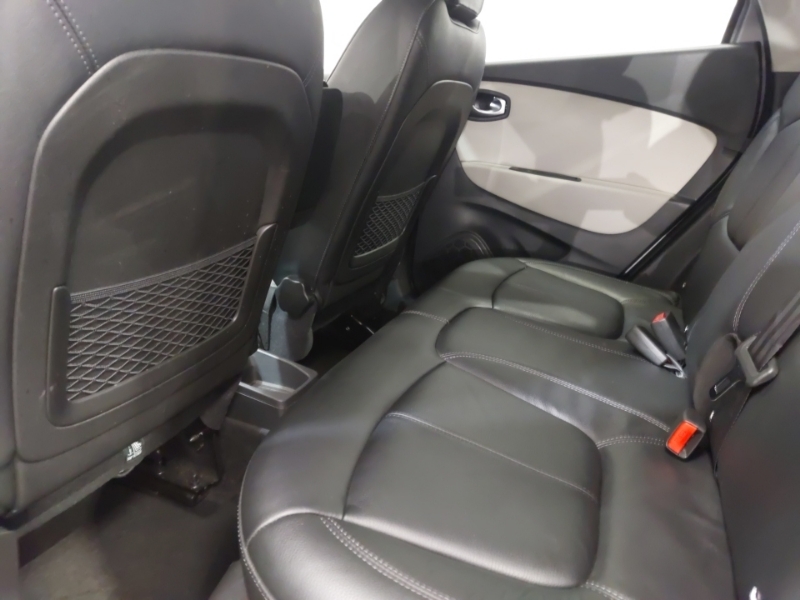 Renault Captur 0.9 Tce 90 Play Black #6