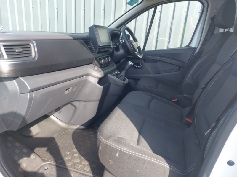 Renault Trafic Ll30 Blue Dci 130 Extra Safety Van SH24BXR White #5
