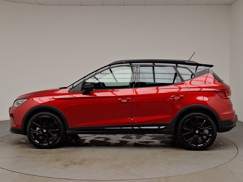 Seat Arona 1.0 Tsi 115 Fr Black Edition Dsg Red #4