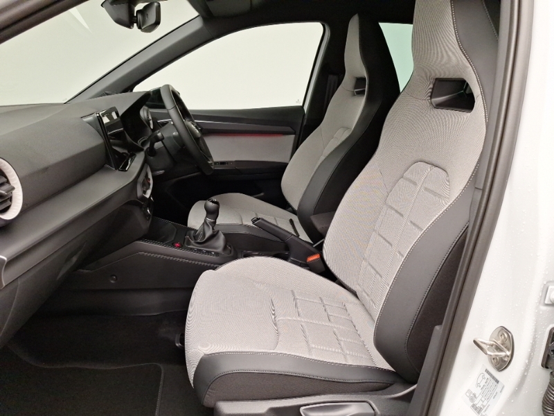 Seat Arona 1.0 Tsi 115 Fr Sport White #5
