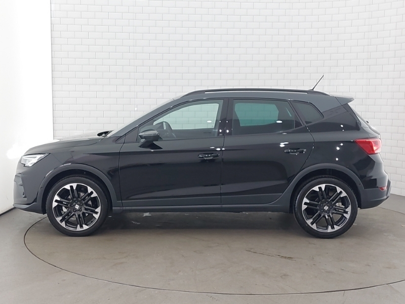 Seat Arona 1.0 Tsi 115 Fr Sport Dsg Black #4