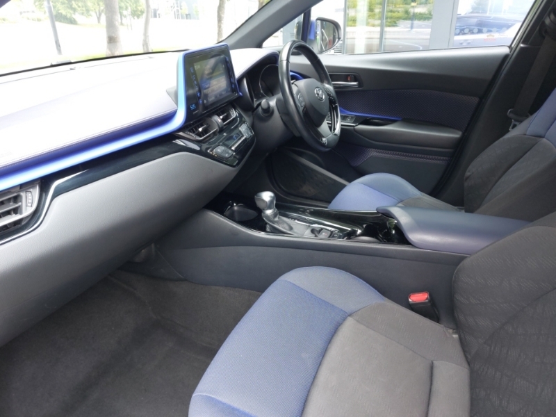 Toyota C-Hr 1.8 Hybrid Dynamic Cvt WV67ZVR White #5