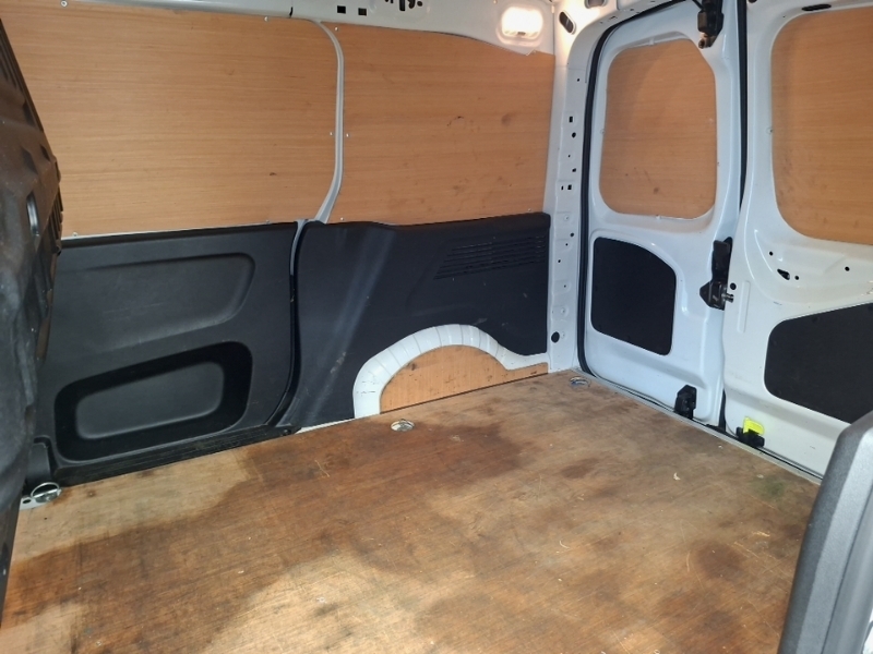 Vauxhall Combo 2300 1.5 Turbo D 100Ps H1 Dynamic Van White #6