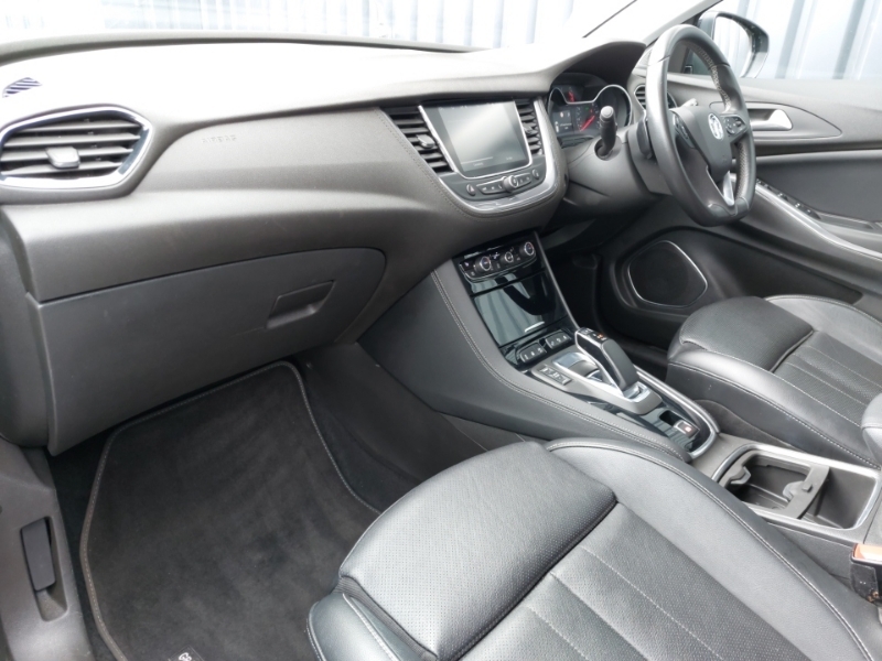 Vauxhall Grandland X 1.6 Hybrid4 300 Business Ed Nav Premium Black #5