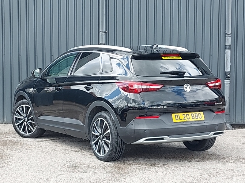 Vauxhall Grandland X 1.6 Hybrid4 300 Business Ed Nav Premium Black #2