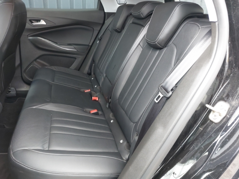 Vauxhall Grandland X 1.6 Hybrid4 300 Business Ed Nav Premium Black #6