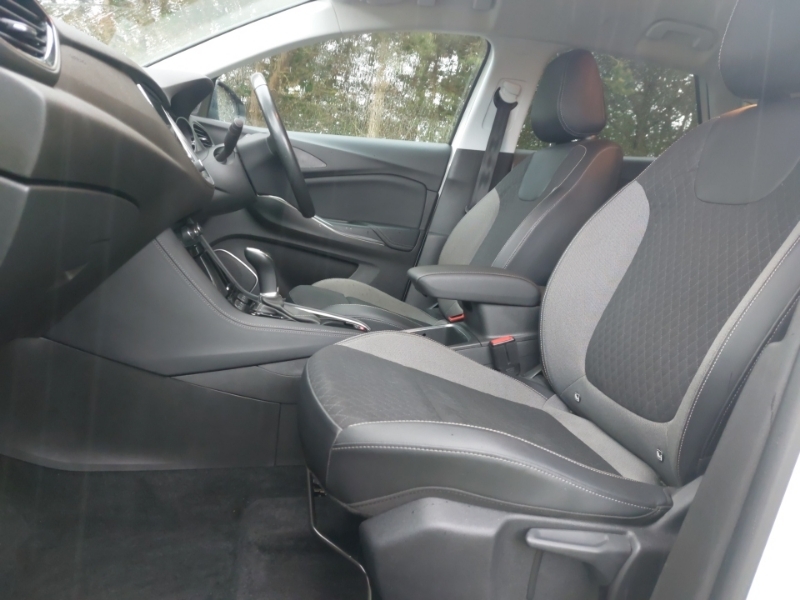 Vauxhall Grandland X 1.2 Turbo Griffin Edition White #5
