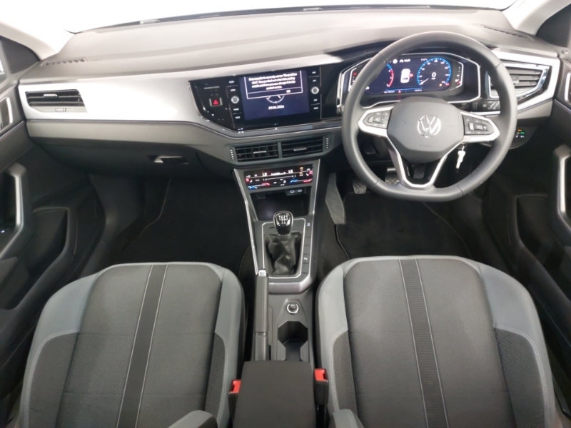 Volkswagen Polo 1.0 Tsi Style Black #4