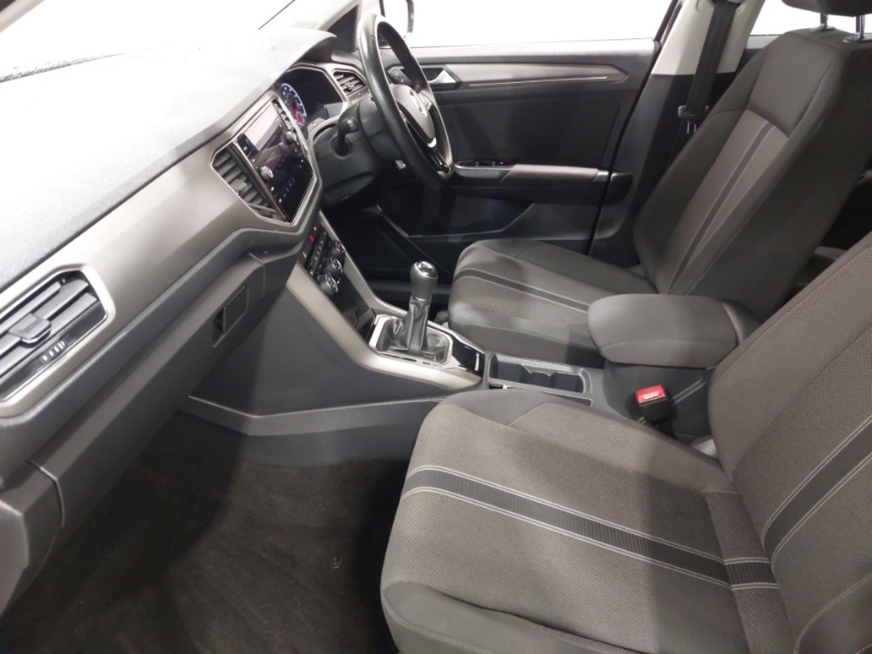 Volkswagen T-Roc 1.0 Tsi 110 Design Black #5