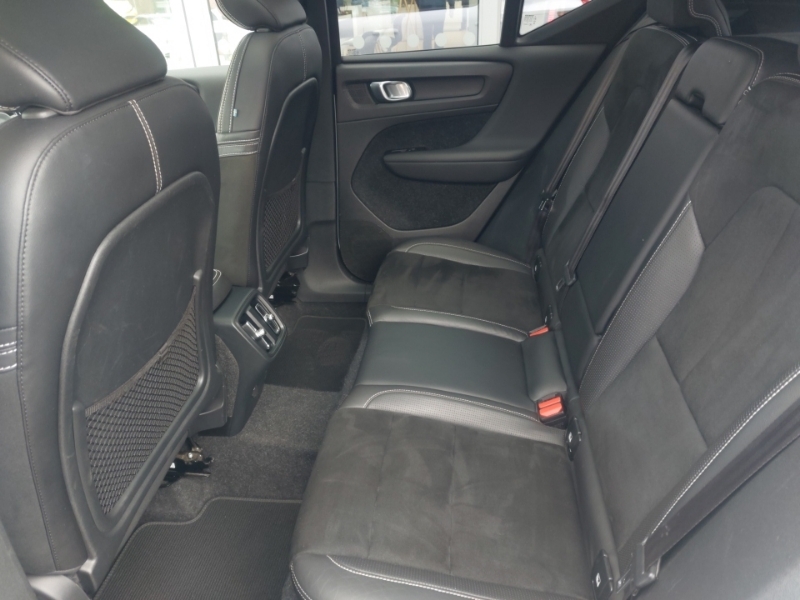 Volvo XC40 2.0 D4 190 R Design Pro Awd Geartronic White #6