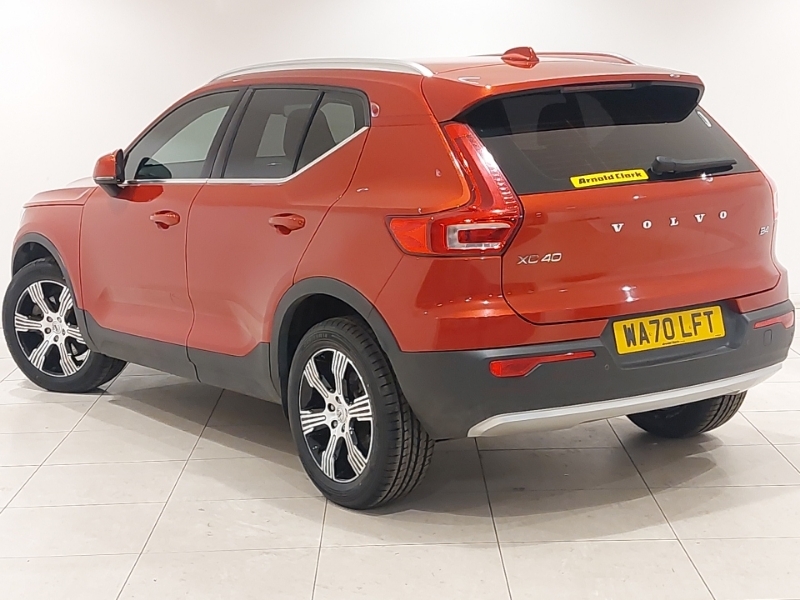 Volvo XC40 2.0 B4p Inscription Red #2