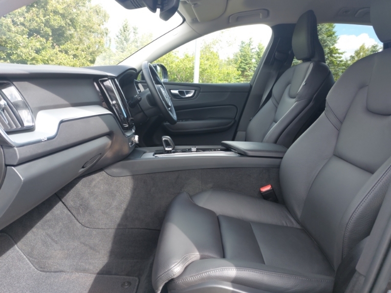 Volvo XC60 2.0 B5p Plus Dark Awd Geartronic RA74EOX Grey #5