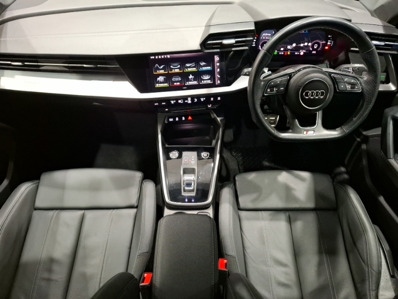 Audi A3 35 Tfsi Black Edition S Tronic GN73OLR White #3