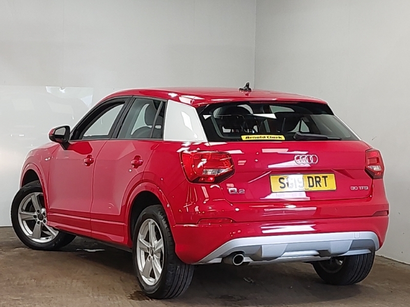 Audi Q2 1.0 Tfsi Sport Red #2
