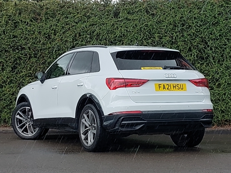 Audi Q3 35 Tfsi Black Edition S Tronic FA21HSU White #2