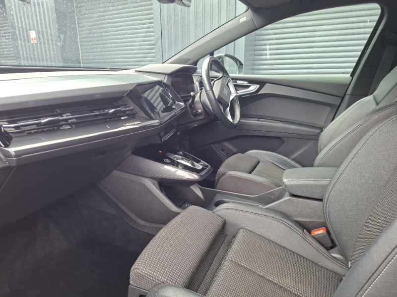 Audi Q4 E Tron 125Kw 35 55Kwh S Line Black #5