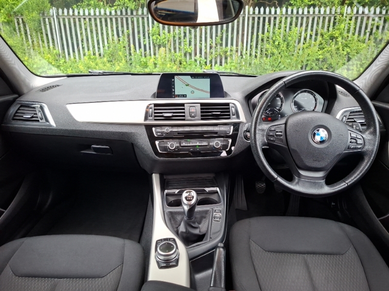BMW 1 Series 116D Se Business Navservotronic YA18ZKK Black #3